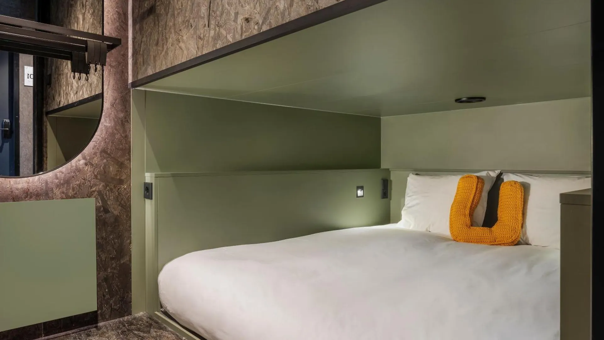 Pods By The Usual Rotterdam Hostel Netherlands